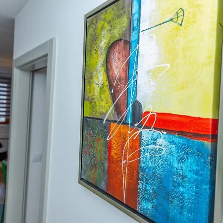 Pale Green Apartman Pale