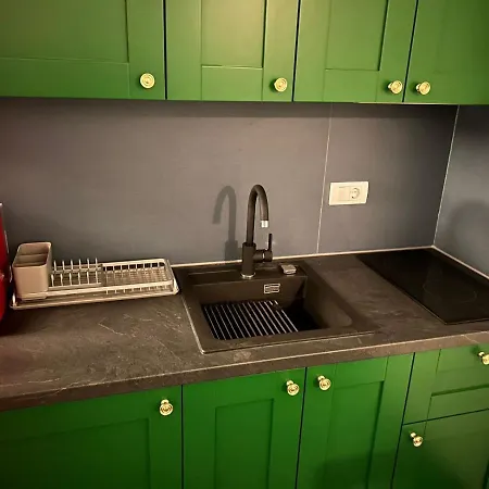 Apartman Pale Green Pale